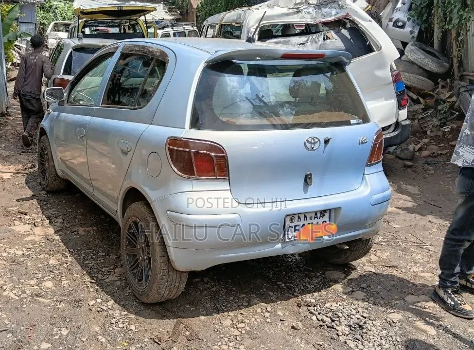 Toyota Vitz 2004