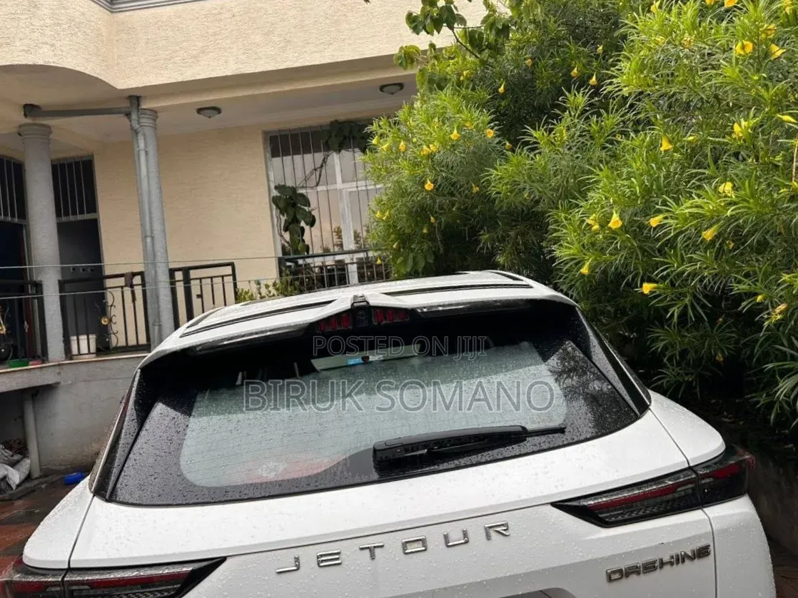 Jetour Dashing 2025 Off white