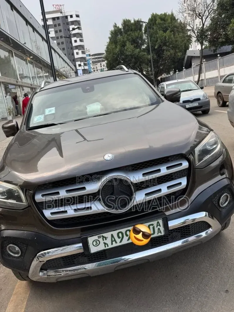 Mercedes-Benz X Class 2017