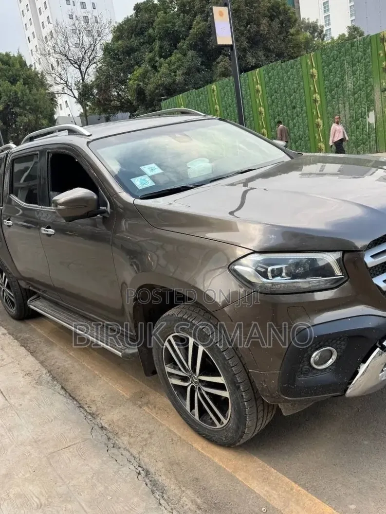 Mercedes-Benz X Class 2017