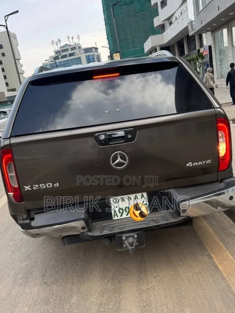 Mercedes-Benz X Class 2017