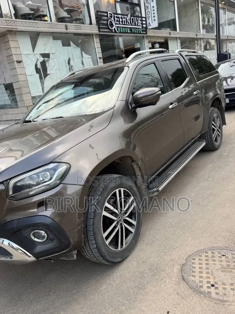 Mercedes-Benz X Class 2017