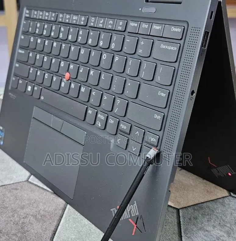 New Laptop Lenovo ThinkPad X1 Yoga 16GB Intel Core i7 SSD 512GB