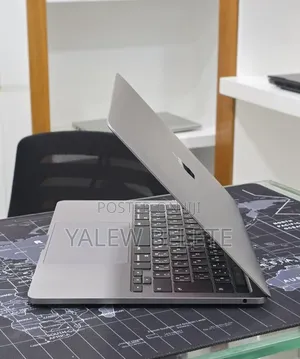 New Laptop Apple MacBook Pro 16GB Apple M1 Pro SSD 512GB