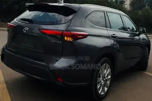 Toyota Highlander Hybrid 2023 Gray
