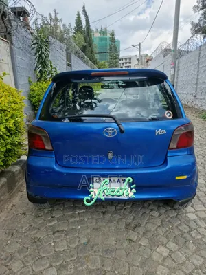 Toyota Vitz 2001 Blue