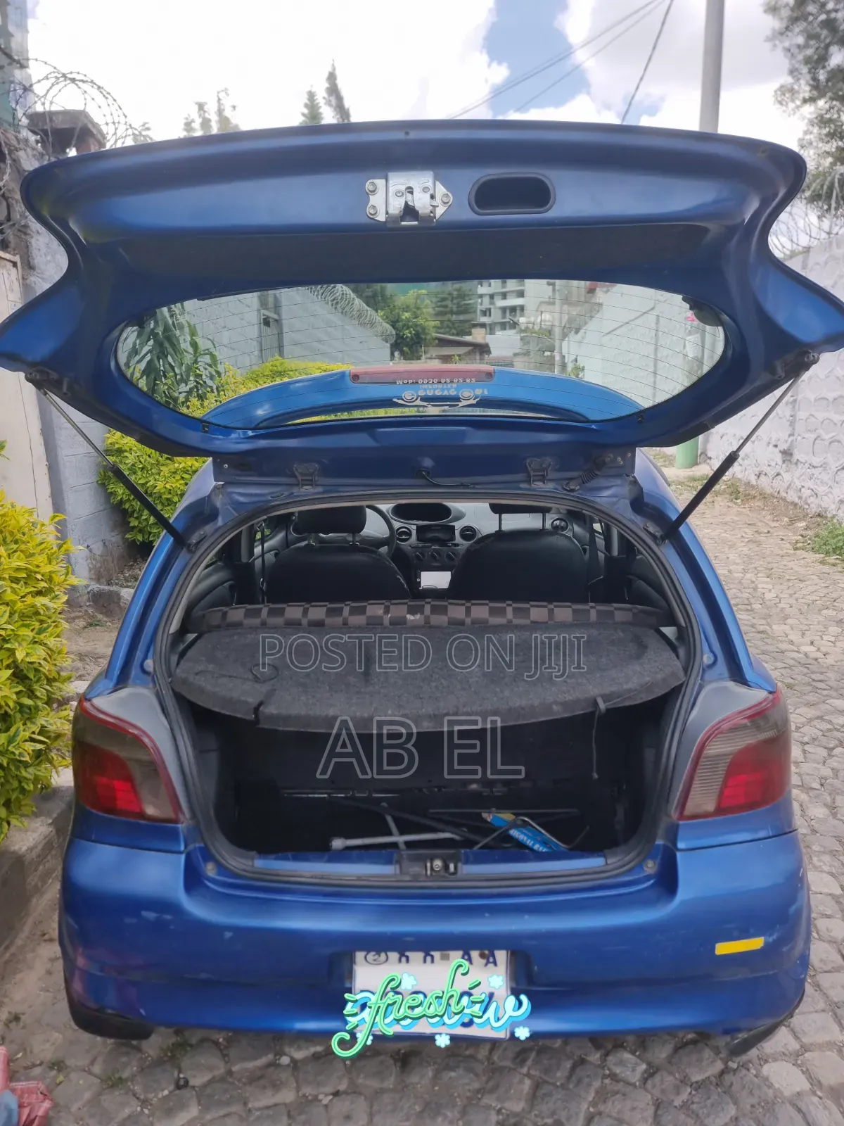 Toyota Vitz 2001 Blue