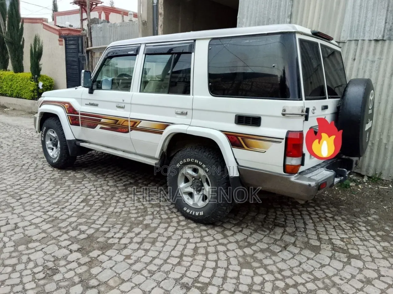 Toyota Land Cruiser 2012 White