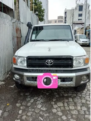 Toyota Land Cruiser 2012 White