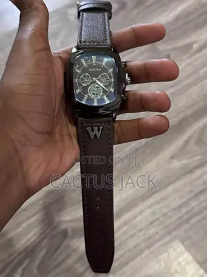 Tentwo Watches