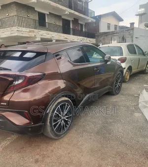 Toyota C-HR 2017 Brown