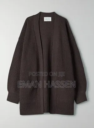 Cardigan ጋውኖች