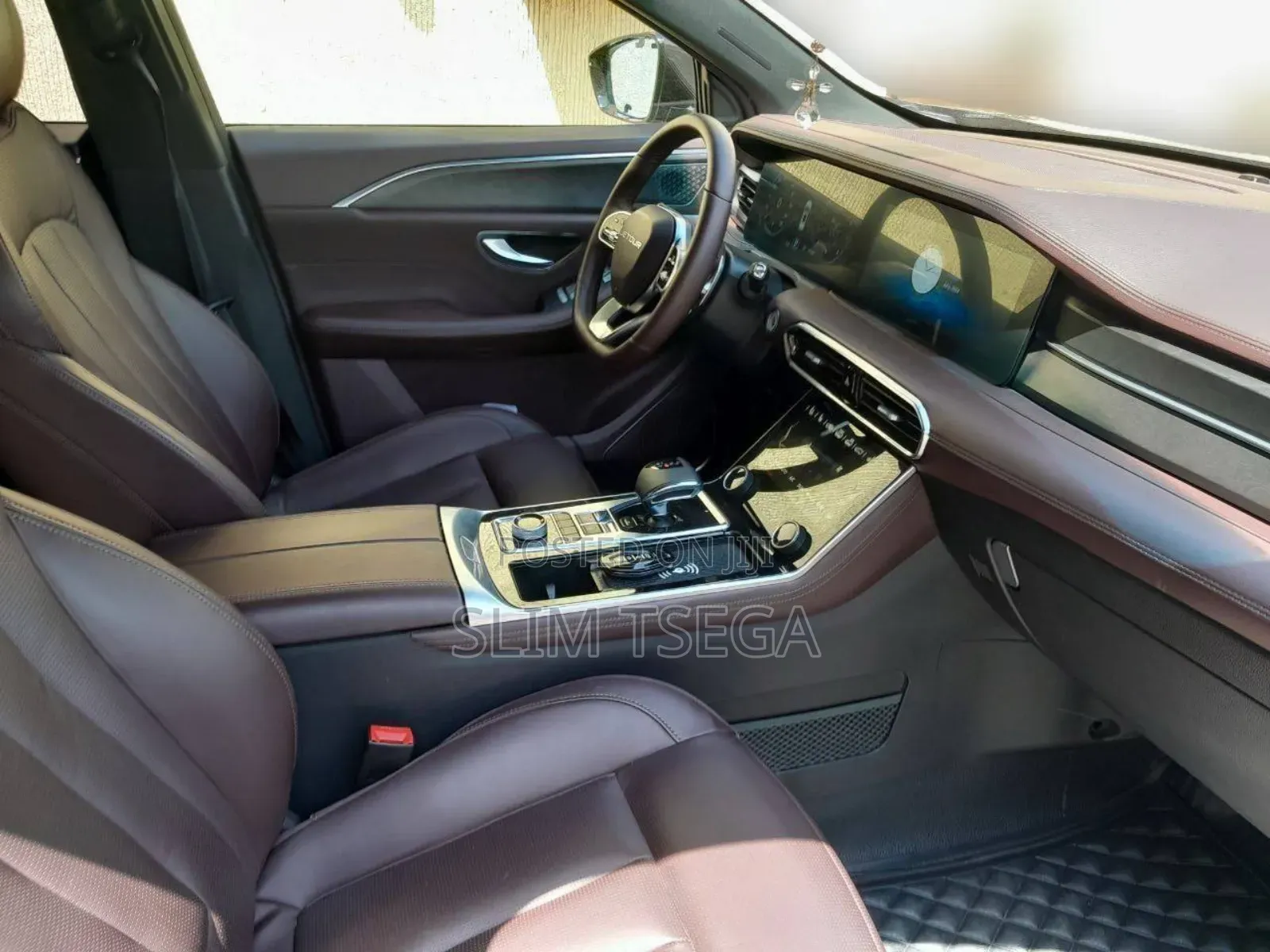 Jetour X90 for Rent