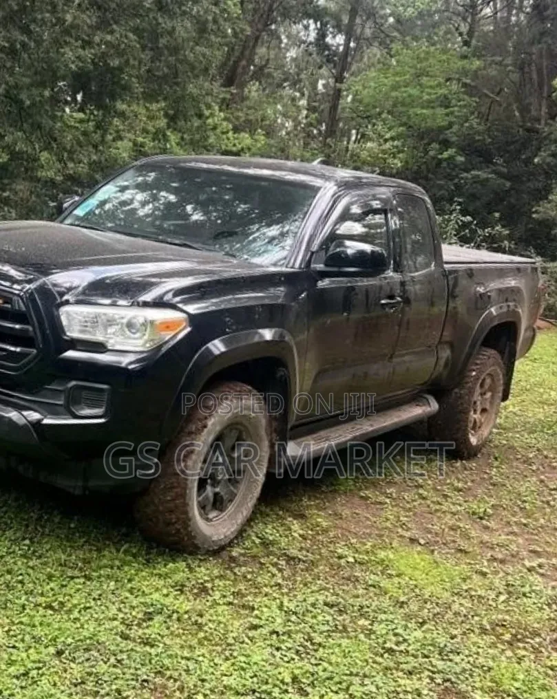 Toyota Tacoma 2017 Black
