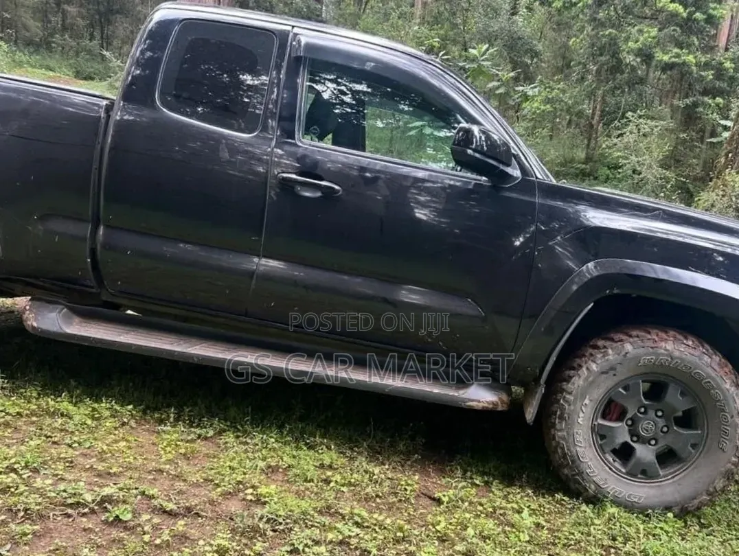 Toyota Tacoma 2017 Black
