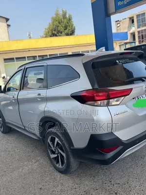Toyota Rush 2022 Silver