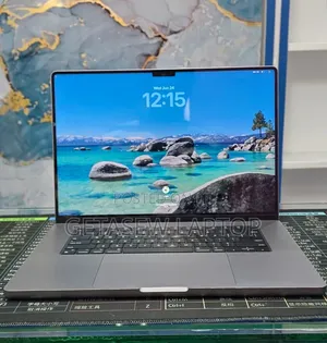 New Laptop Apple MacBook Pro 2021 M1 32GB Apple M1 Pro SSD 32GB