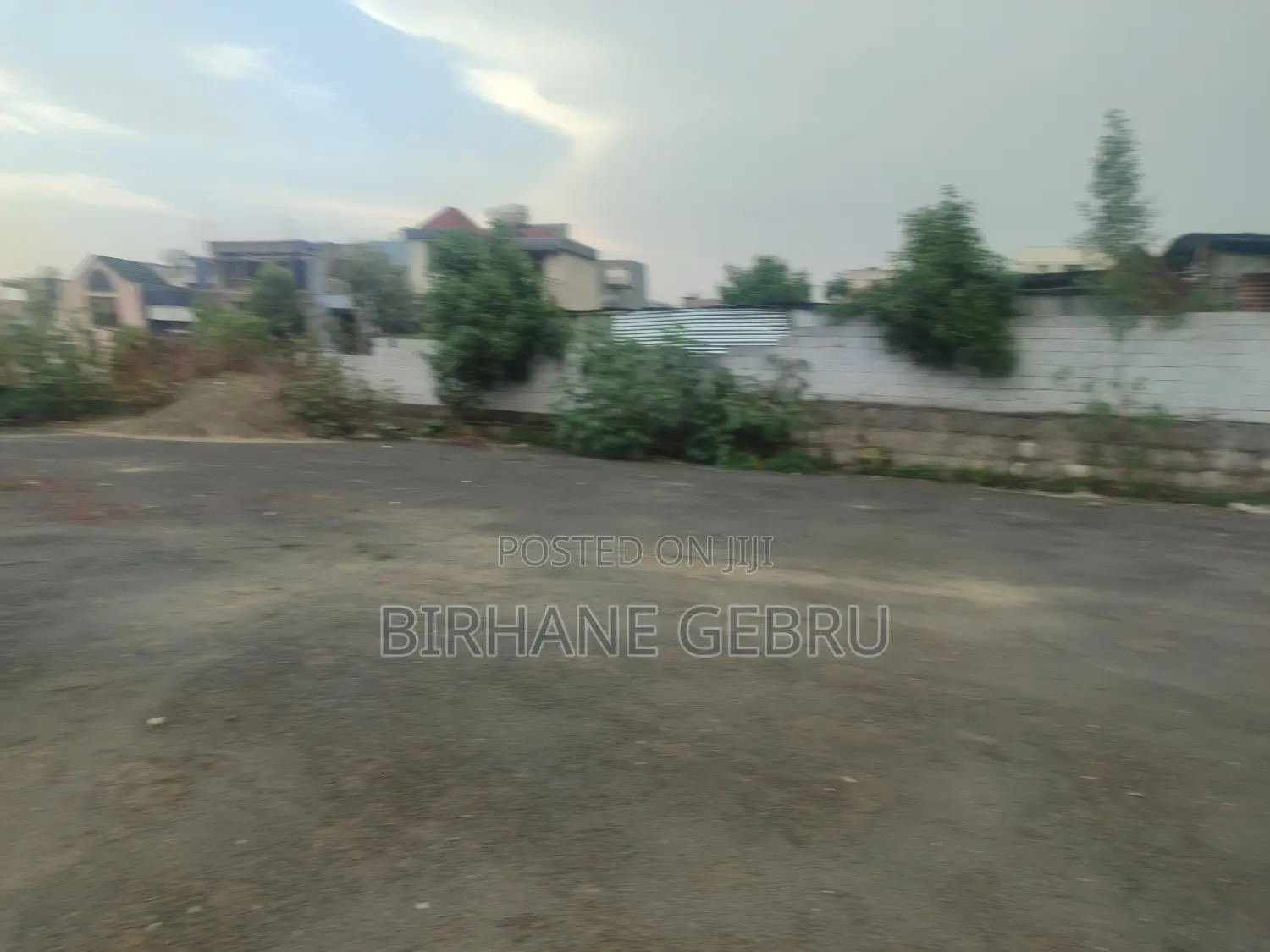 Space Rent for Garage Car Washing and Othet