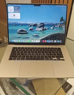 New Laptop Apple MacBook Air 2024 M3 8GB Apple M3 SSD 256GB