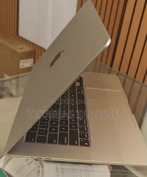 New Laptop Apple MacBook Air 2024 M3 8GB Apple M3 SSD 256GB
