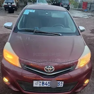 Toyota Yaris 2011 Red