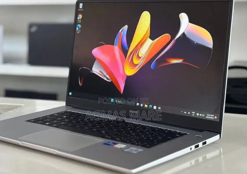 New Laptop Huawei 16GB Intel Core i5 SSD 512GB