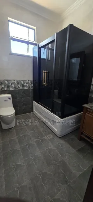 4bdrm House in House, Bole for rent