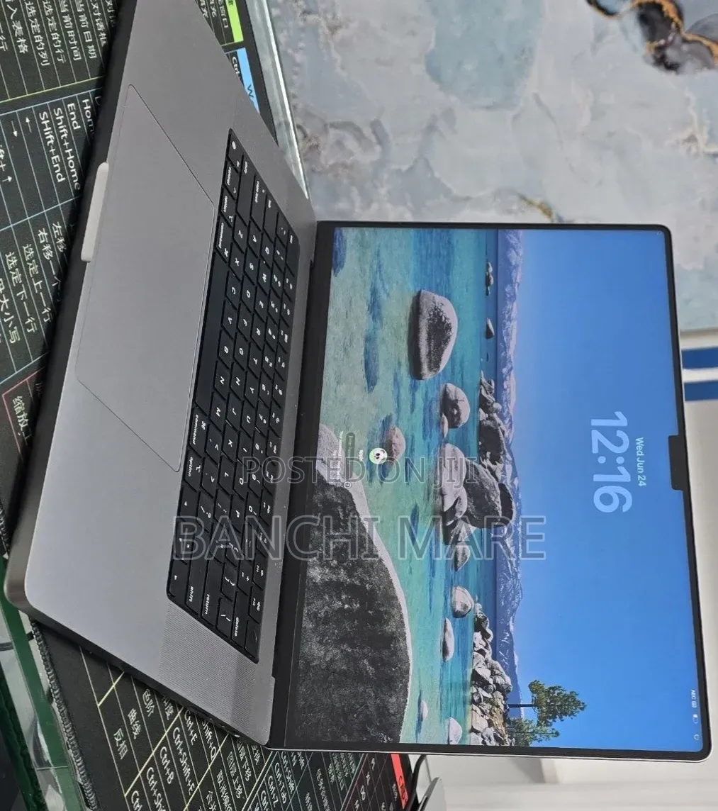New Laptop Apple MacBook Pro 2021 M1 32GB Apple M1 Pro SSD 512GB