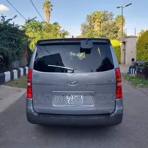 Hyundai Starex 2013 Silver