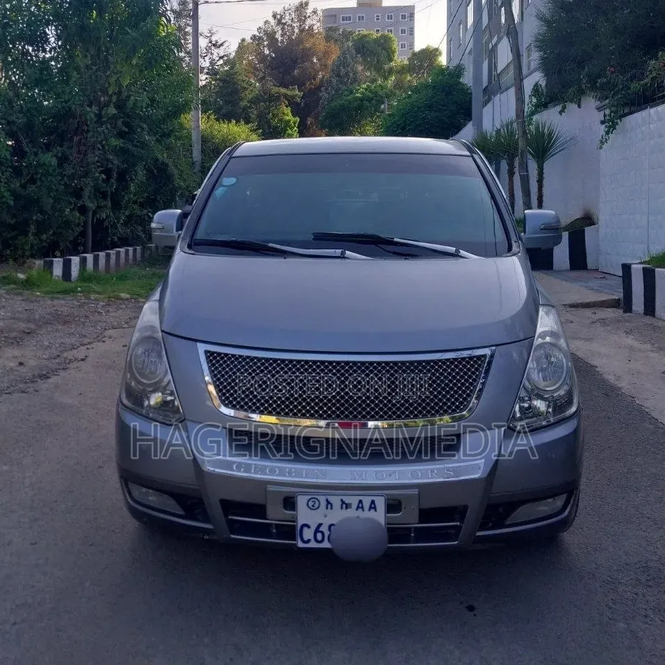 Hyundai Starex 2013 Silver