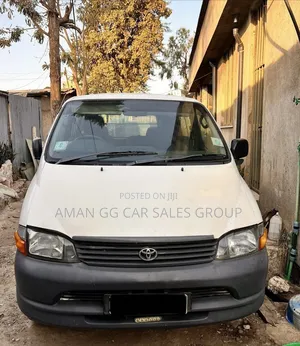 Toyota HiAce 2005 White