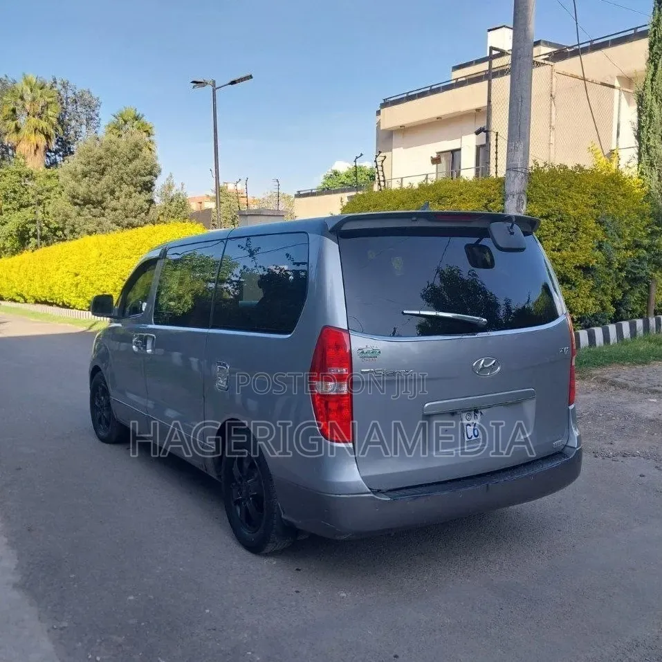 Hyundai Starex 2013 Silver