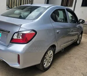 Mitsubishi Attrage 2021 Silver