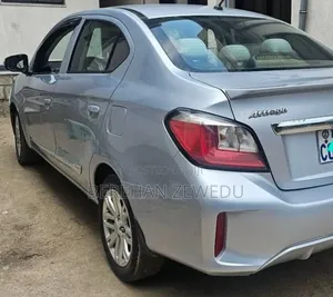 Mitsubishi Attrage 2021 Silver