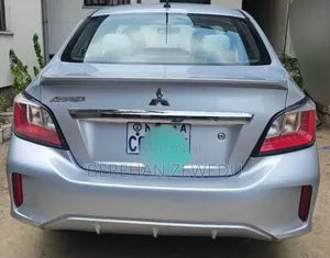 Mitsubishi Attrage 2021 Silver
