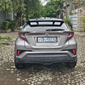 Toyota C-HR 2020 Gray