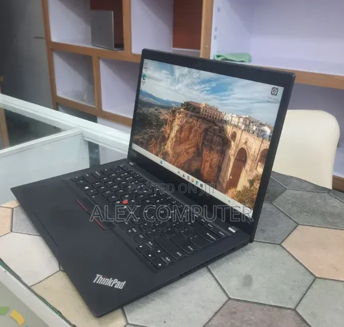New Laptop Lenovo ThinkPad T14 G2 16GB AMD Ryzen 5 SSD 512GB