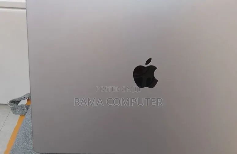 New Laptop Apple MacBook Pro 2021 M1 16GB Apple M1 Pro SSD 512GB
