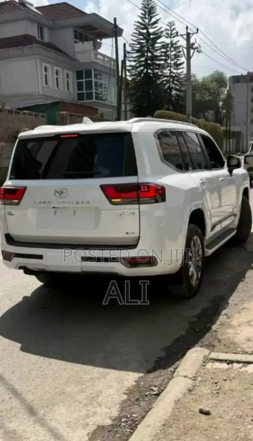New Toyota Land Cruiser 2025