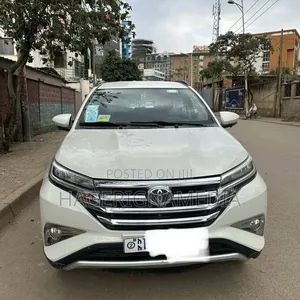 Toyota Rush 2021 White
