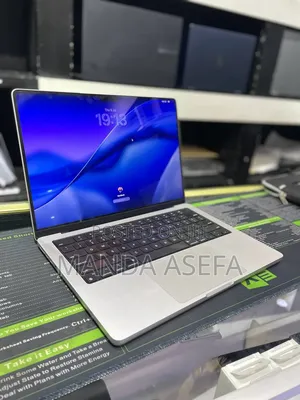 New Laptop Apple MacBook Pro 2021 M1 16GB Apple M1 Pro SSD 512GB