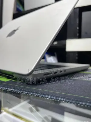 New Laptop Apple MacBook Pro 2021 M1 16GB Apple M1 Pro SSD 512GB