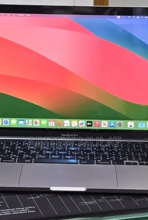 New Laptop Apple MacBook Pro 2020 M1 16GB Apple M1 Pro SSD 512GB