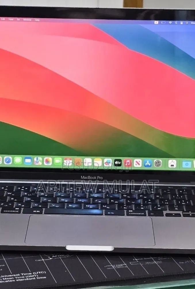 New Laptop Apple MacBook Pro 2020 M1 16GB Apple M1 Pro SSD 512GB