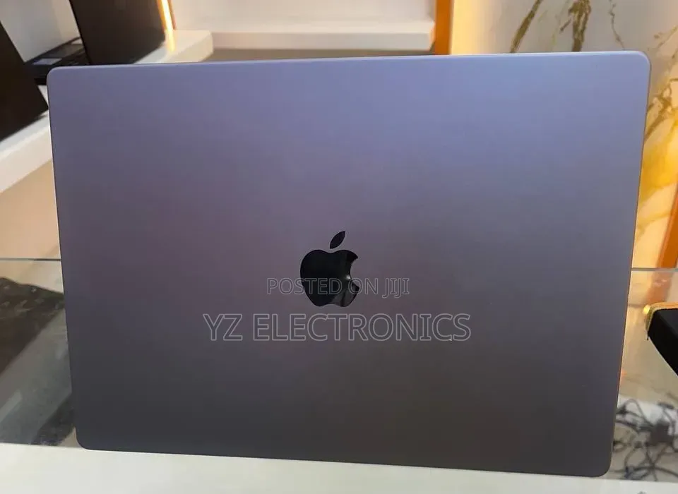 New Laptop Apple MacBook Pro 2021 M1 32GB Intel Core i7 SSD 512GB