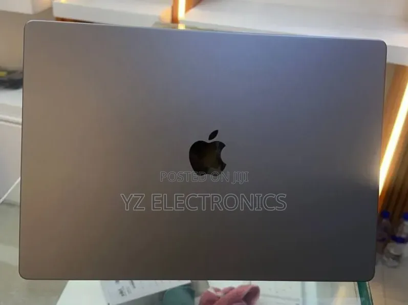 New Laptop Apple MacBook Pro 2021 M1 32GB Intel Core i7 SSD 512GB