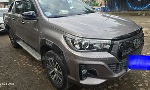 Toyota Hilux 2019 Beige