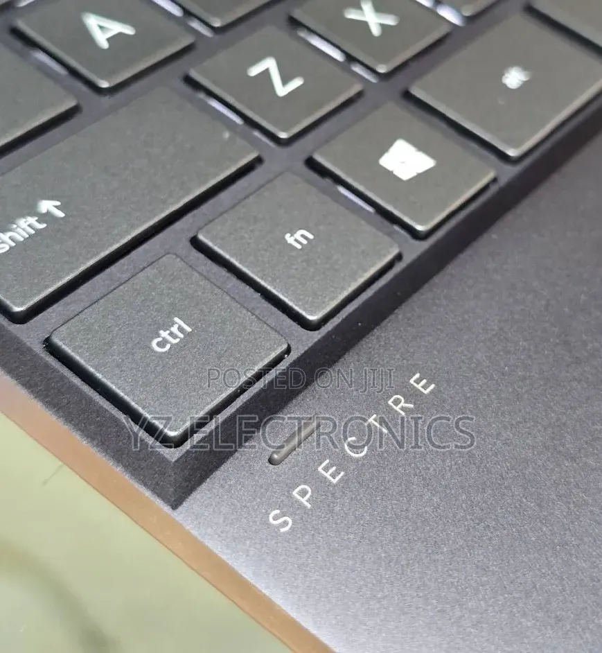New Laptop HP Spectre 16GB Intel Core i7 SSD 1T