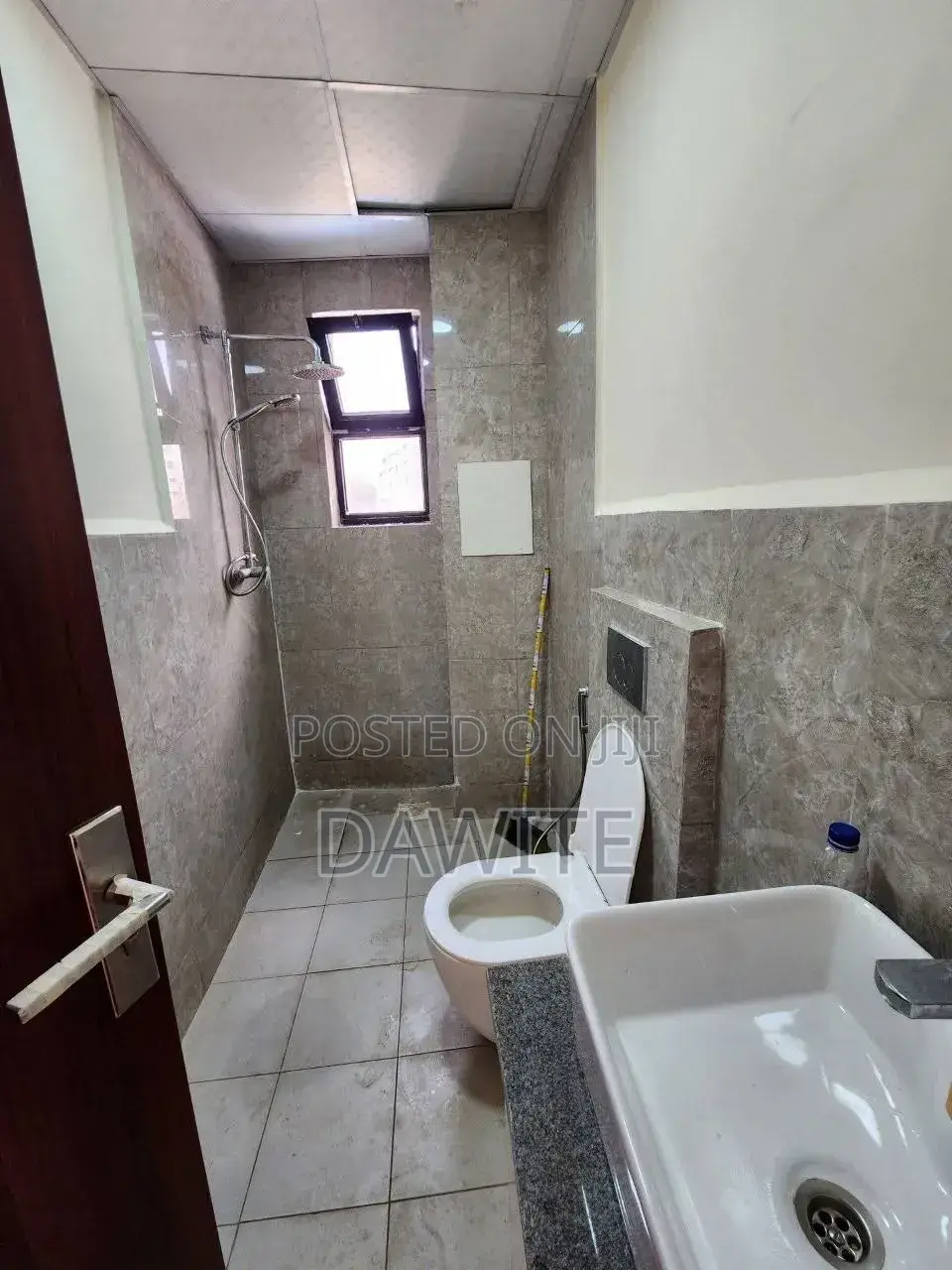 Furnished 5bdrm Apartment in የግል, Bole for sale