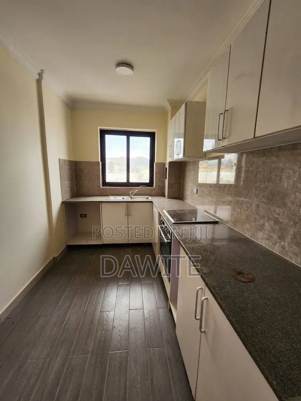 Furnished 5bdrm Apartment in የግል, Bole for sale